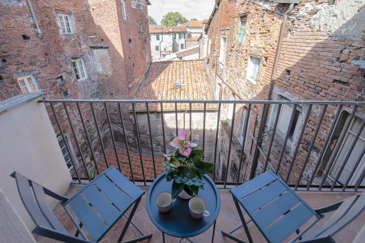 Casa Della Luce Luxury Daire Lucca 0*,