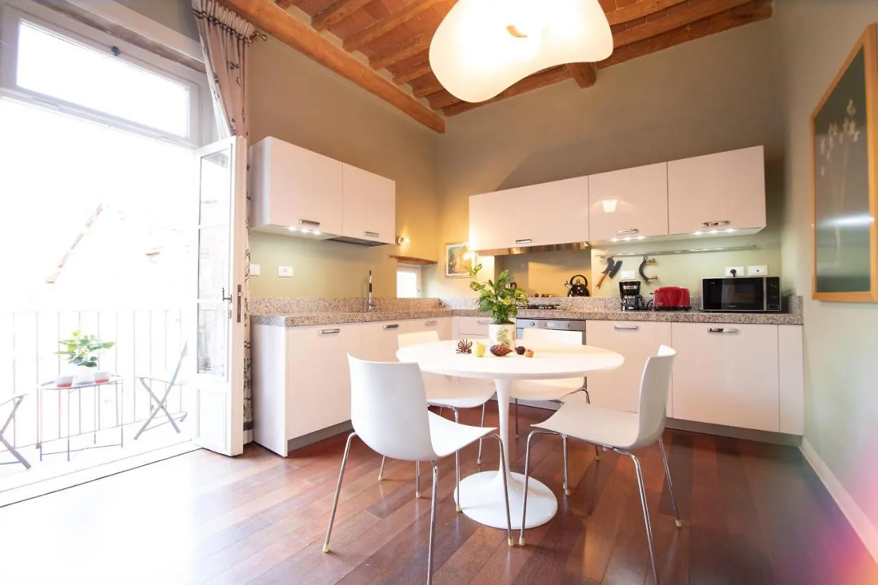 Casa Della Luce Luxury Apartment Lucca Italy