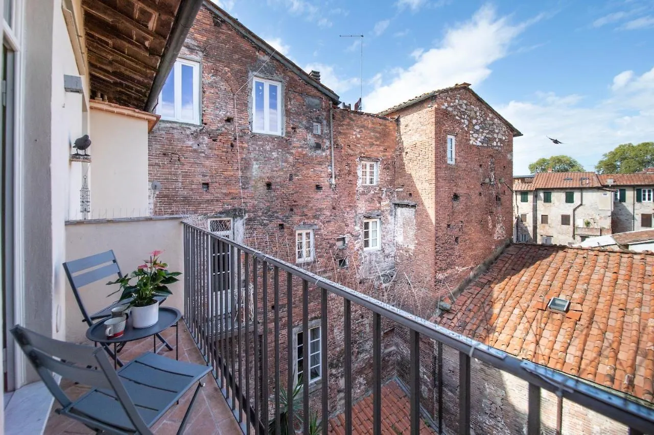 Casa Della Luce Luxury Apartment Lucca Italy